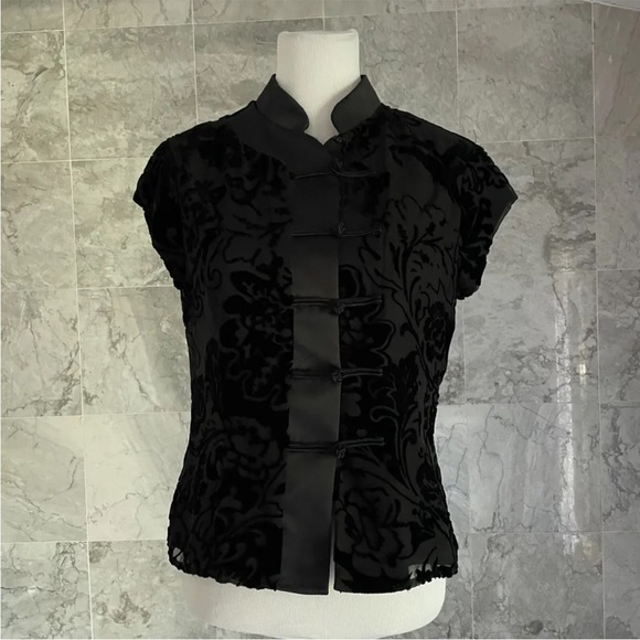 XSCAPE Joanna Chen Flocked Velvet Blouse - Picture 2 of 8